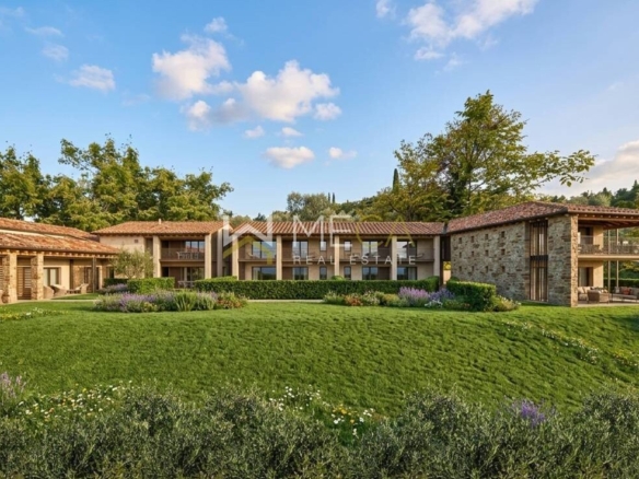 Polpenazze, nuovo pentalocale cielo-terra con vista lago panoramica e giardino