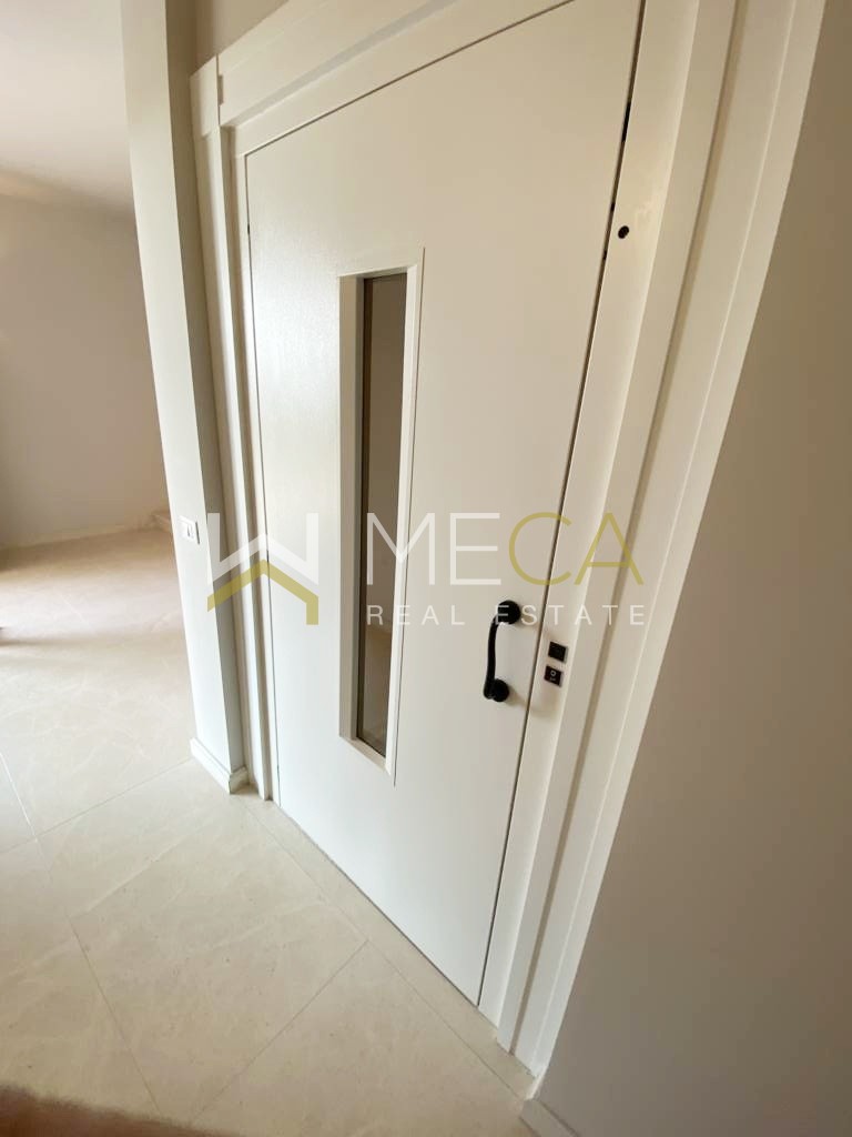 Salò, renovierte Villa mit privatem Park, Aufzug und Garage
